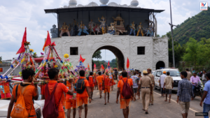 नूंह में बृजमण्डल यात्रा: मुस्लिम समुदाय ने श्रद्धालुओं पर बरसाए फूल